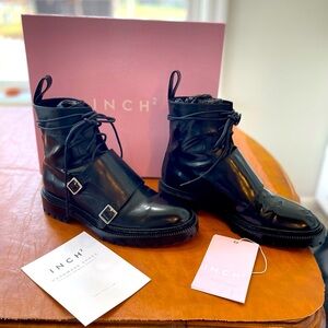 INCH2 brand Lace-up monk boots with buckles. Women’s size 40. Only worn twice.